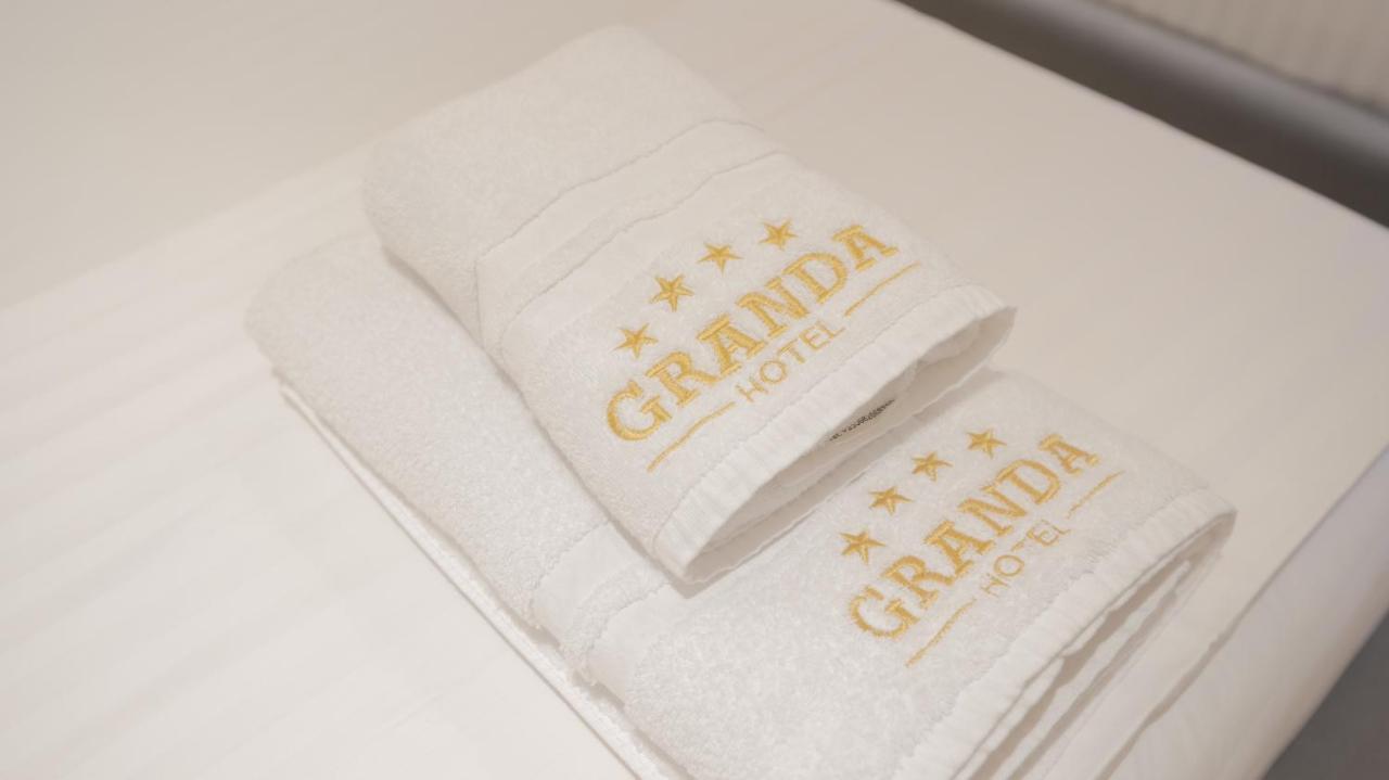 Granda Hotel Tiranë Ngoại thất bức ảnh